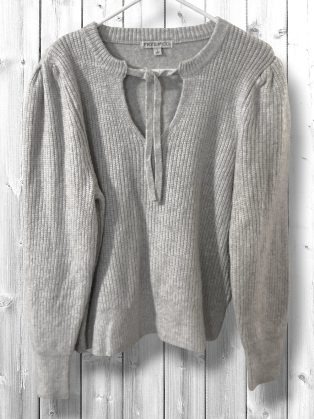 🌷FRYE AND CO. Light Gray Ribbed V-Neck Tie-Front Sweater